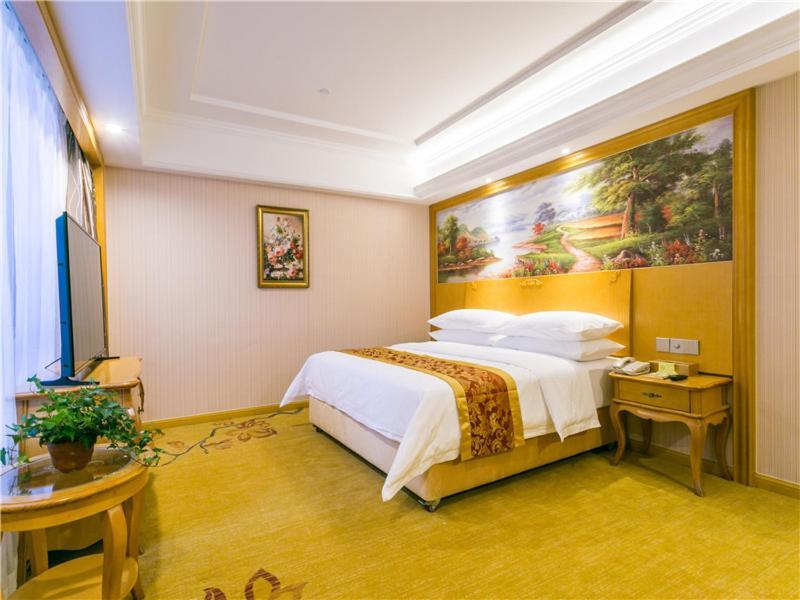 Vienna International Hotel Shanghai Pudong New International Exbition Central מראה חיצוני תמונה