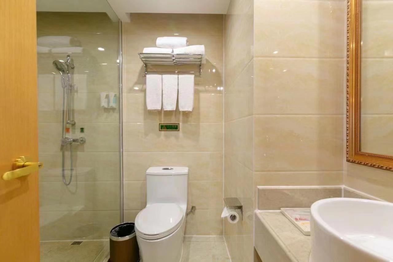 Vienna International Hotel Shanghai Pudong New International Exbition Central מראה חיצוני תמונה